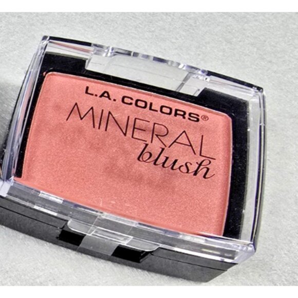 L.A. Colors Plum Blush CMB870 Lot of 2 • Silky Buildable Cheek Color Makeup - Picture 2 of 3